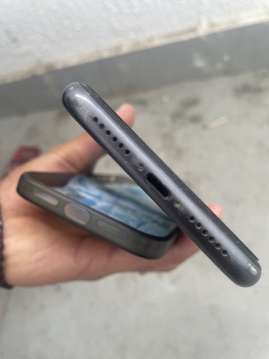 Iphone 11 емкость 75% родные