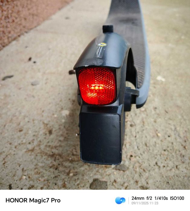 Trotinetă electrică Ninebot E2 – stare excelentă, ca nouă!