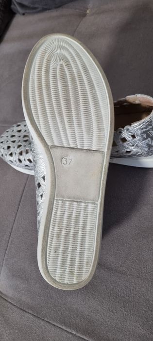 Дамски обувки и маратонки