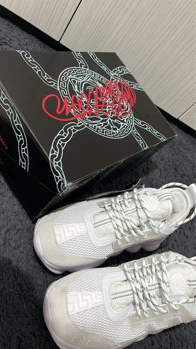 Adidasi Versace Chain reaction