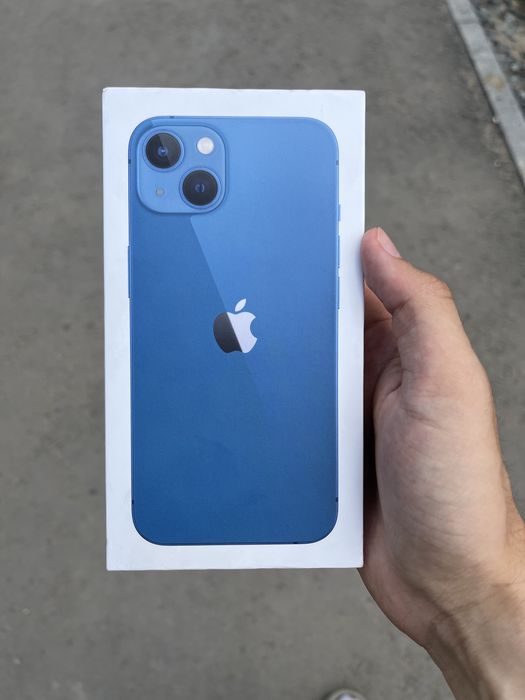 Продам Iphone 13