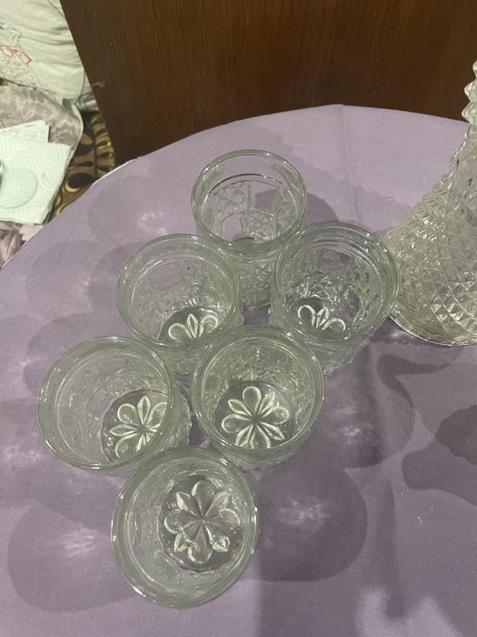 Сервиз / Комплект за уиски - 6 бр.чаши + гарафа/ бутилка