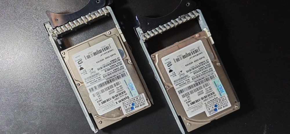 Hard Diskuri Server SAS 146 GB 10k rpm