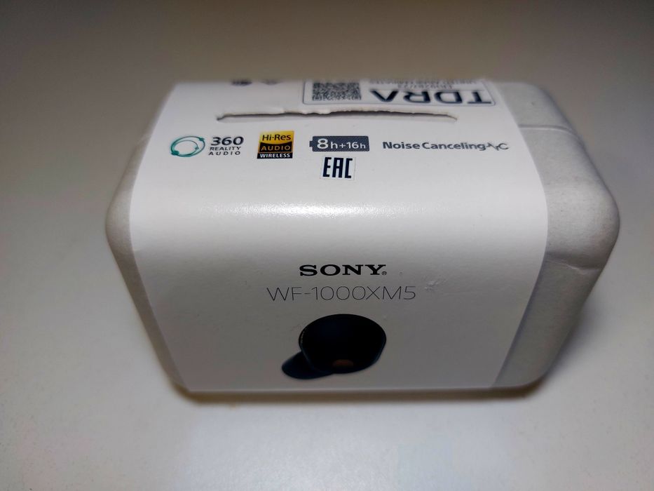 Наушники Sony WF-1000XM5.