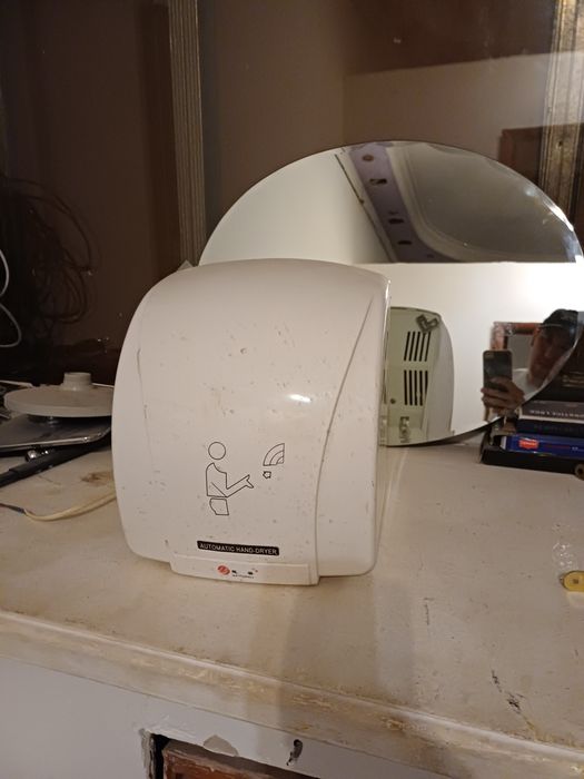 Сушилка для рук.  5000