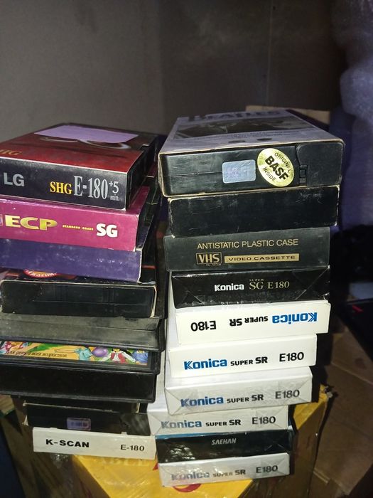 Радиоприемник, магнитофон, двд диски