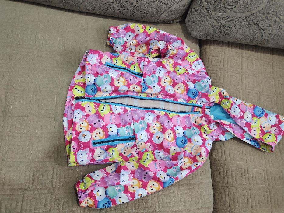 Детские куртки и одежда для девочки