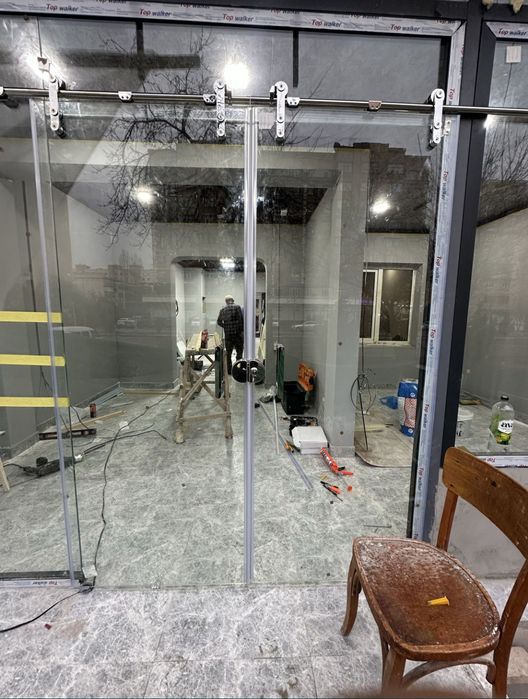 Офисные стеклянные перегородки из калёного стекла 10 мм $38