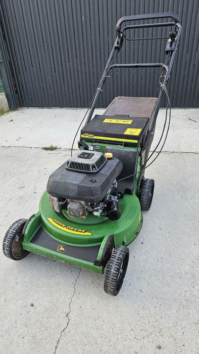 Masina de tuns iarba gazon Jhon Deere