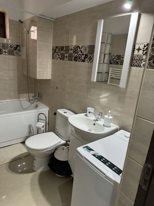 Garsoniera de inchiriat Tomis Nord Ciresica /regim hotelier 200lei/zii