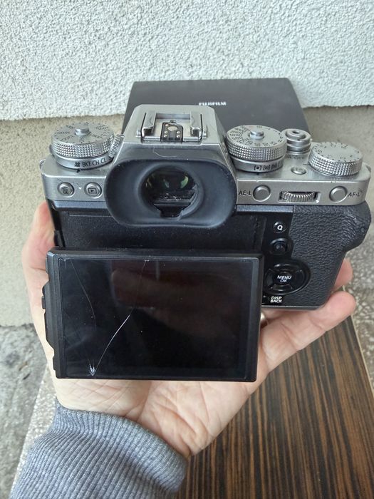 Fujifilm X-T3 in stare functionala buna LCD crapat
