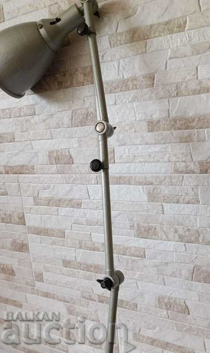 Индустриална лампа от струг с чупещи рамена - Българска - Чисто нова