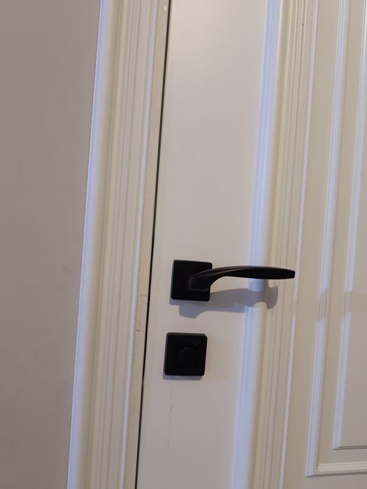 Установка двери вырезка замков