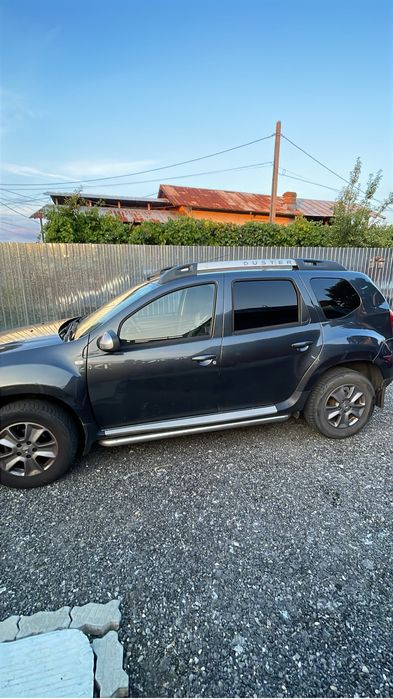 Dacia Daster benzina . Motor 1,2 , cai 125 , 4*4 .masina intretinuta exemplar de nota 9!