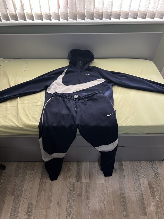 Nike swoosh екип