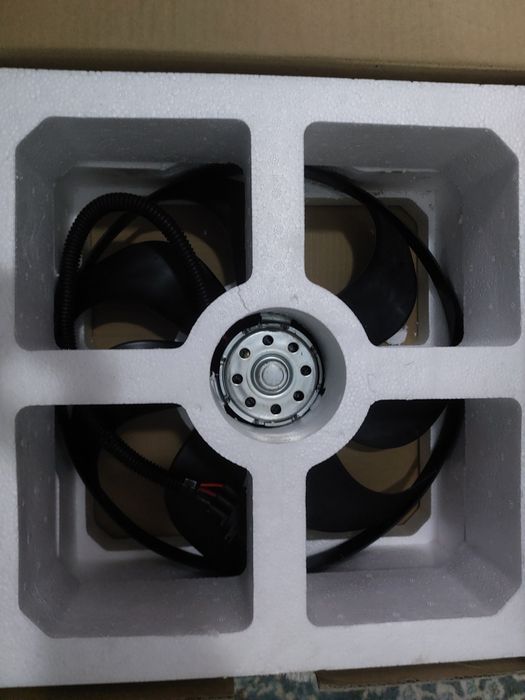 Вентилятор  радиатора  Volkswagen Jetta