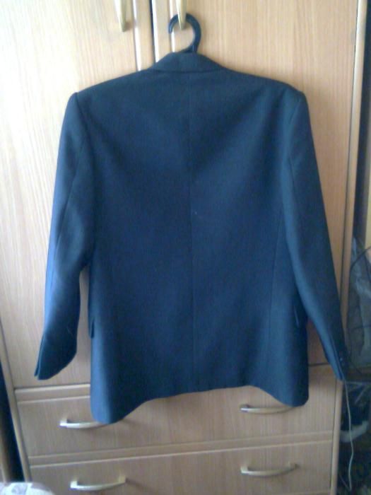 продам пиджак для подростка