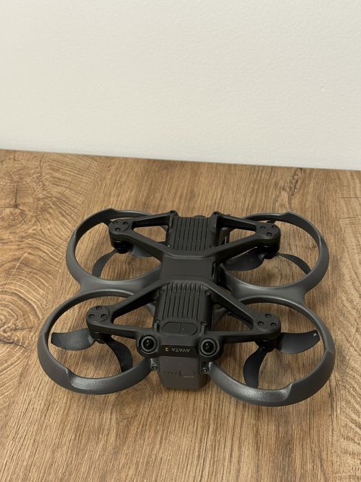 Drona DJI Avata 2