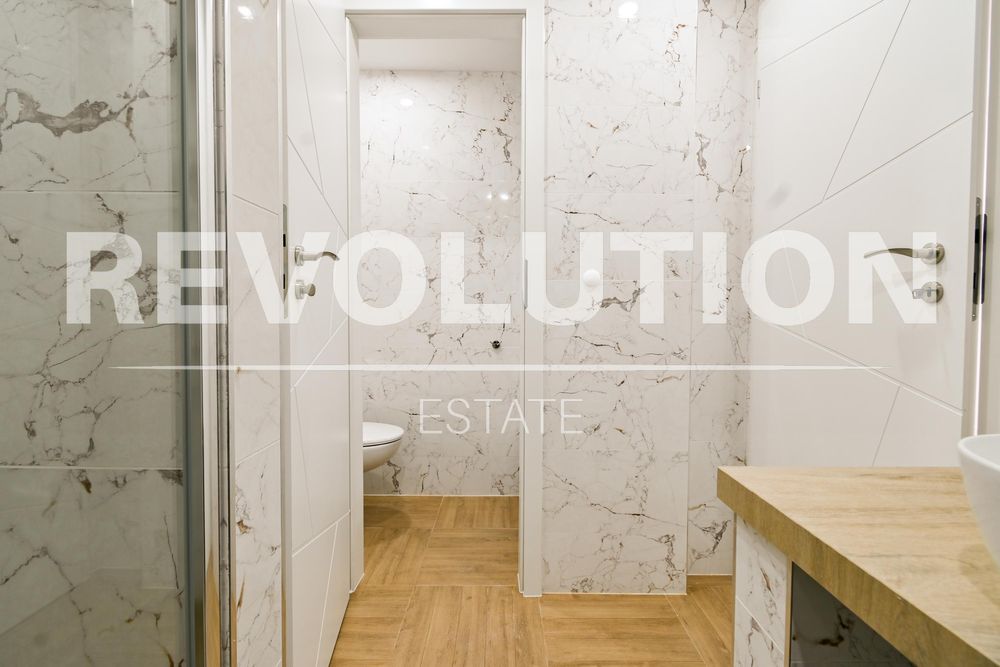 Дава се под наем Тристаен апартамент в София, Център - 80 кв.м за 900 € - Снимка #10