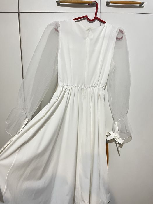 Белое платье для мероприятий