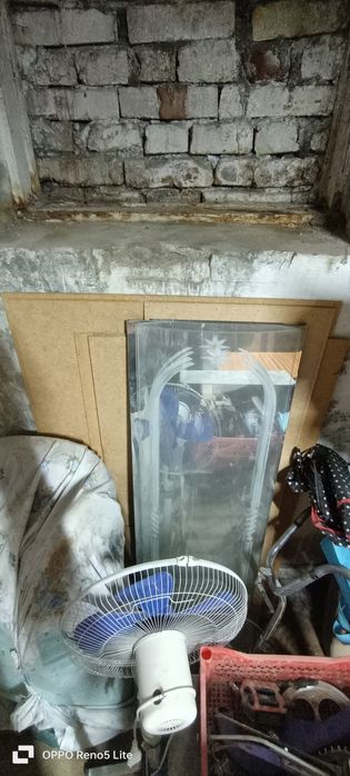 Стенка сотилади холати яхши.800.000 сум