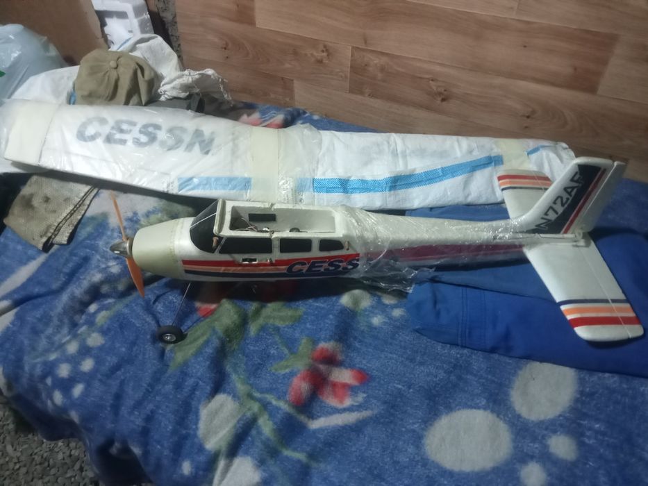 Радиоуправляемый самолёт