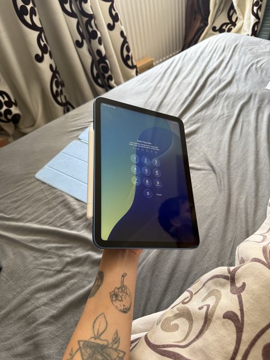 Ipad 10 (2024) aproape nou
