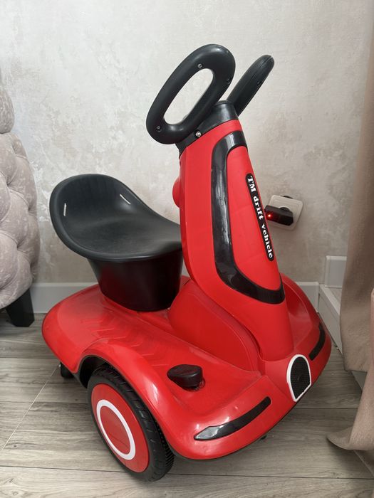 Продам электромобиль рабочий