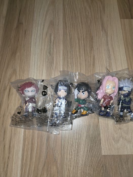 Наруто (8 фигурки]