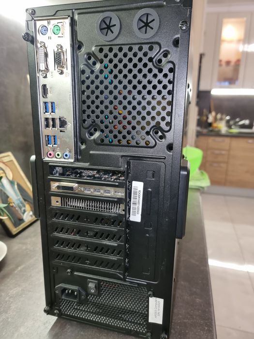 Работещ настолен компютър - Топ цена ! Без забележки!