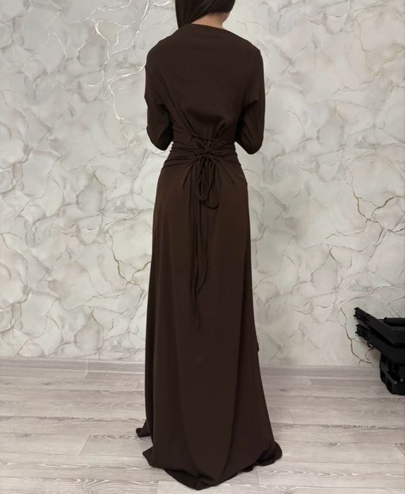 Платье в коричневом цвете