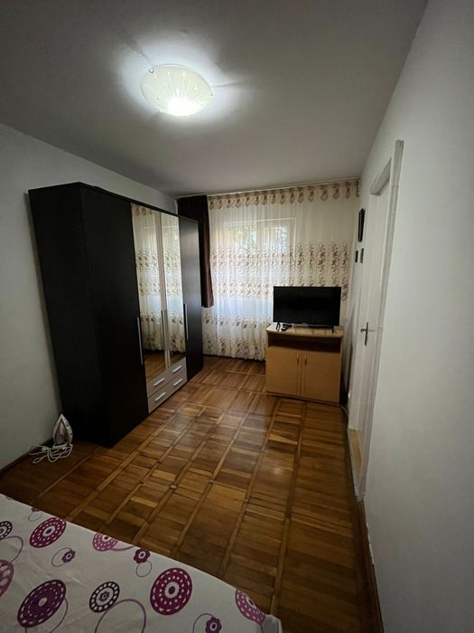 Închiriez apartament