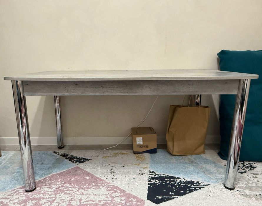 Универсальный стол