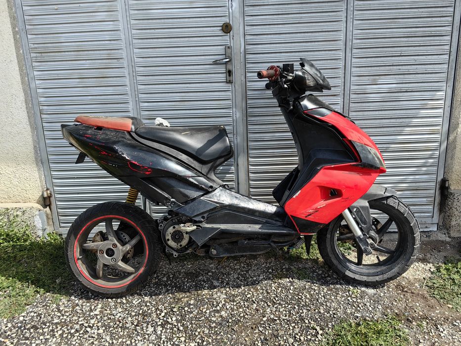 Aprilia SR50 на части