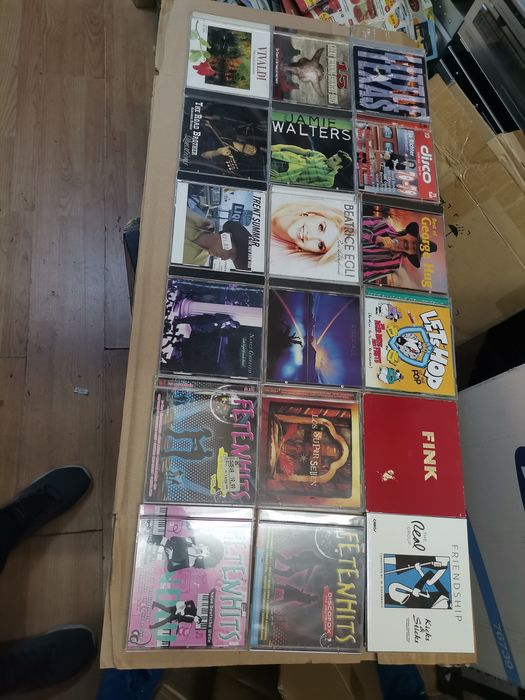 Pachete cd uri cd player albume  etc