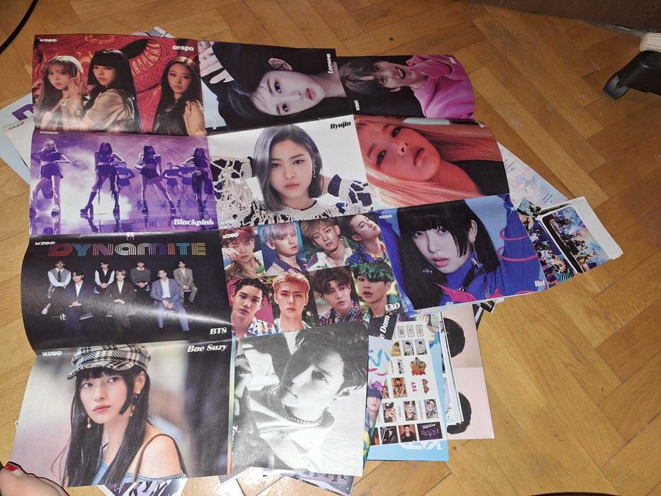 Колеция карти, стикери и плакати на различни K-POP групи