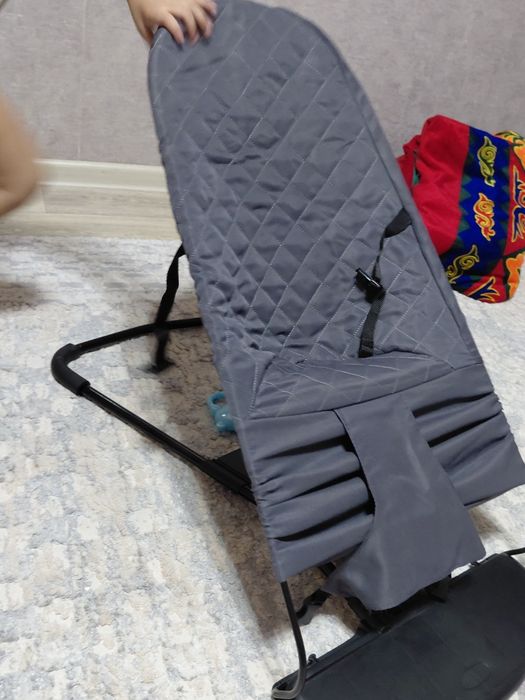 Шезлонг новый  район Алматы арена