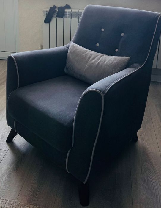 Продам диван, кресло