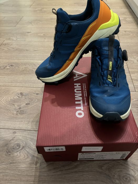 Кроссовки трекинговые