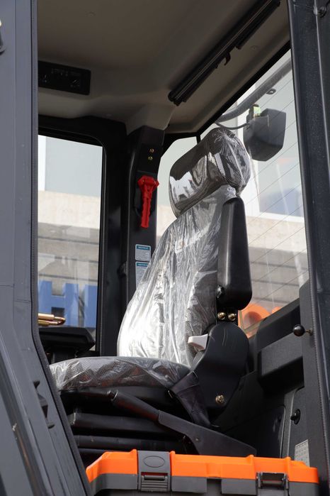 3.3 m³ Frontal pogruzchik, bazada mavjud!