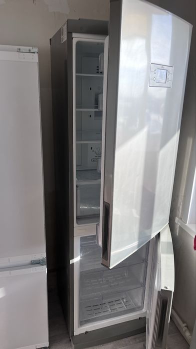 Продам холодильник LG