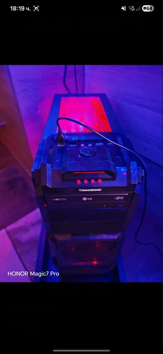 Геймърски компютър + МОНИТОР