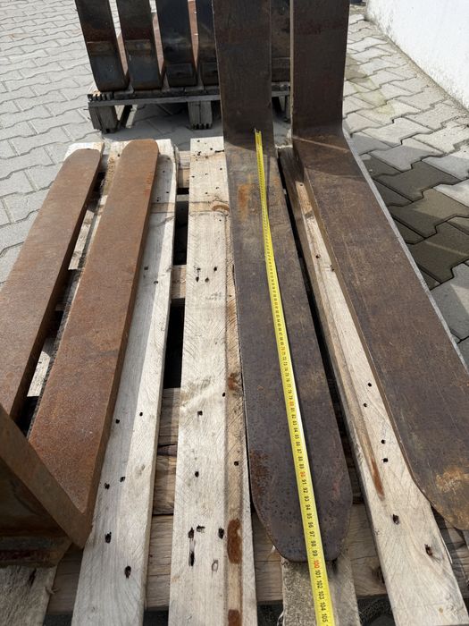 Furci prelungitoare statii de incarcare accesorii stivuitoare