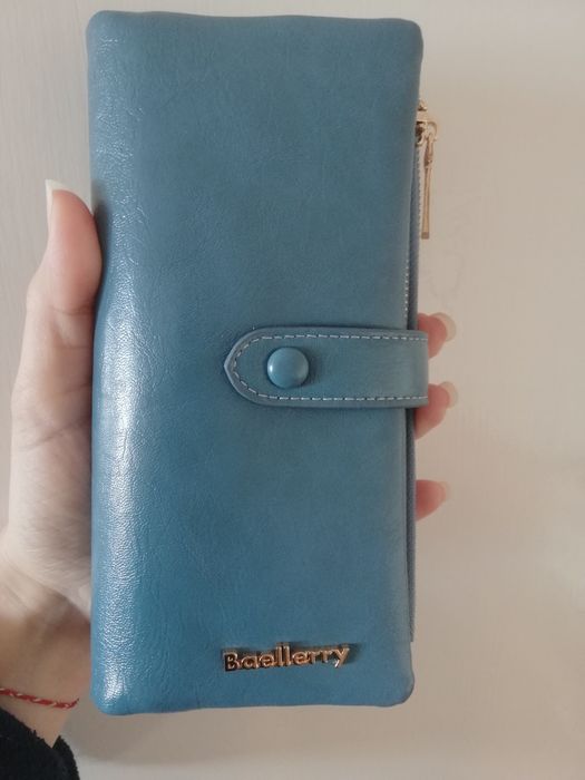 Дамски портфейли Guess,Moschino,Valentino,Furla,MK