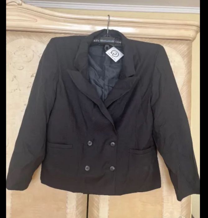 НОВО! Дамско сако