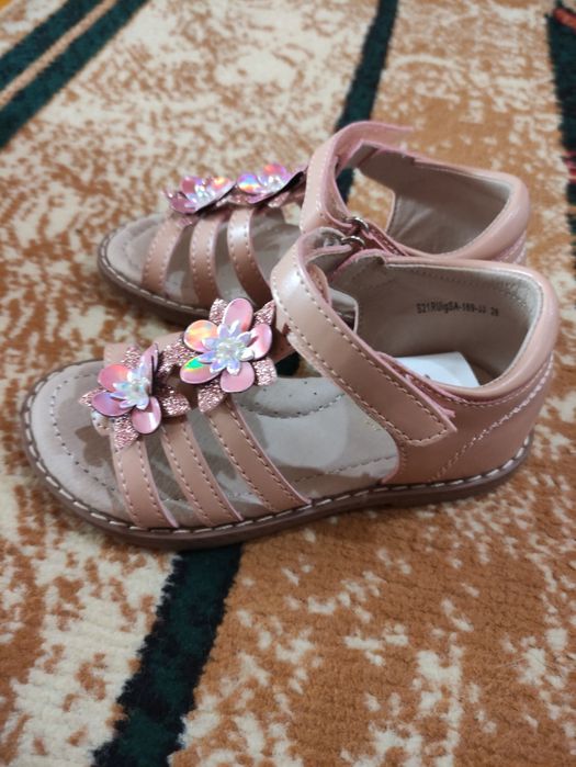Сандали для девочки