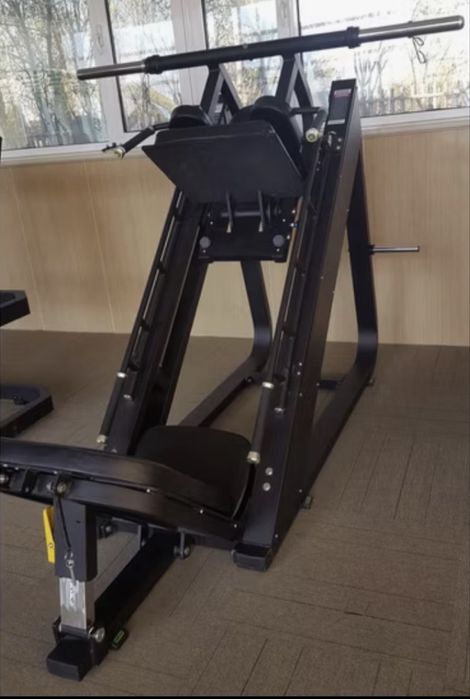 Тренажёр для жима ногами и приседаний Гак машина Тренажер хак Професс