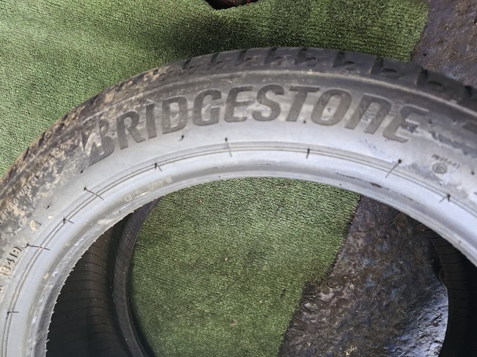 225 45 17 vara bridgestone