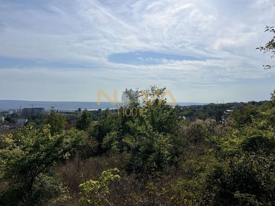 Парцел в Варна-Изгрев площ 4071 цена 385000