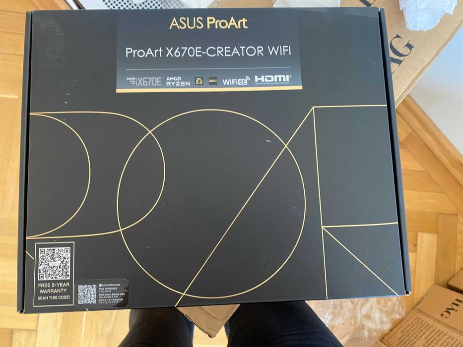Placă de bază AM5 - Motherboard ASUS Pro Art 670E